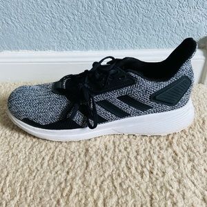 Adidas Cloudfoam Men’s Athletics Shoe Size 10.5